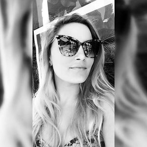 Meet your Posher, Justine